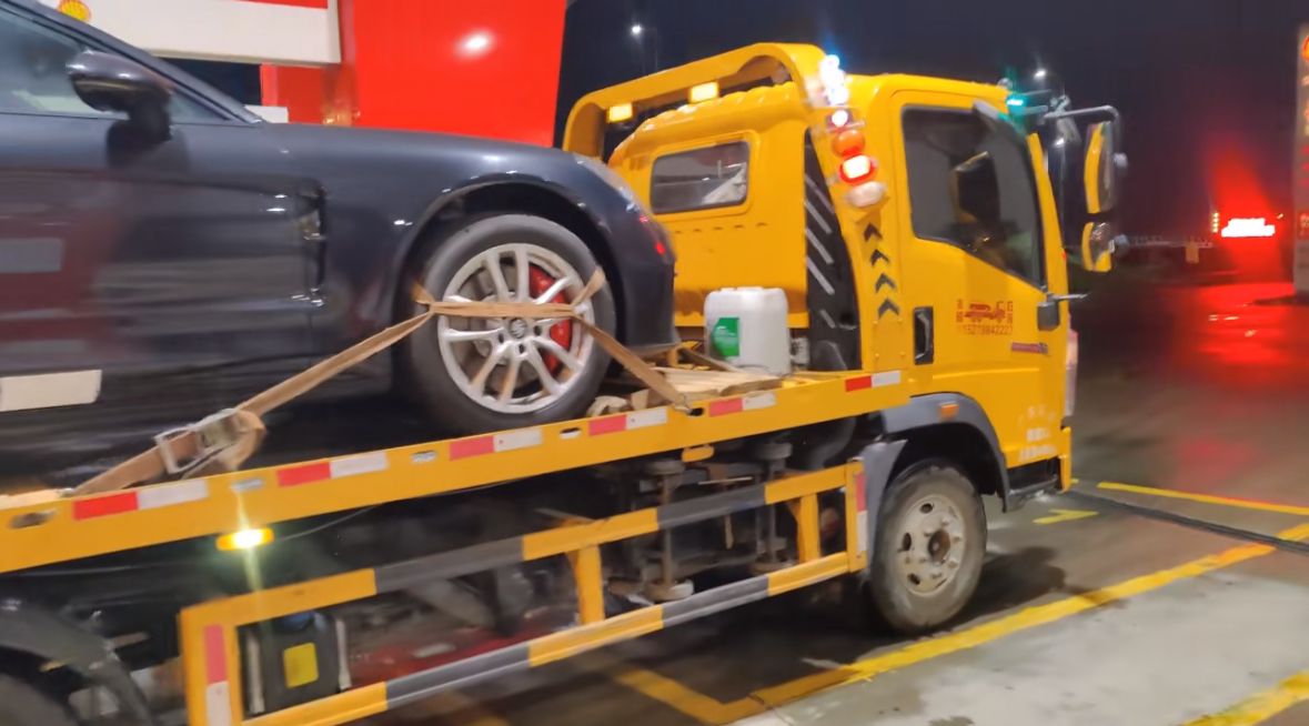 十堰行车途中遇到突发状况该如何呼叫道路救援？